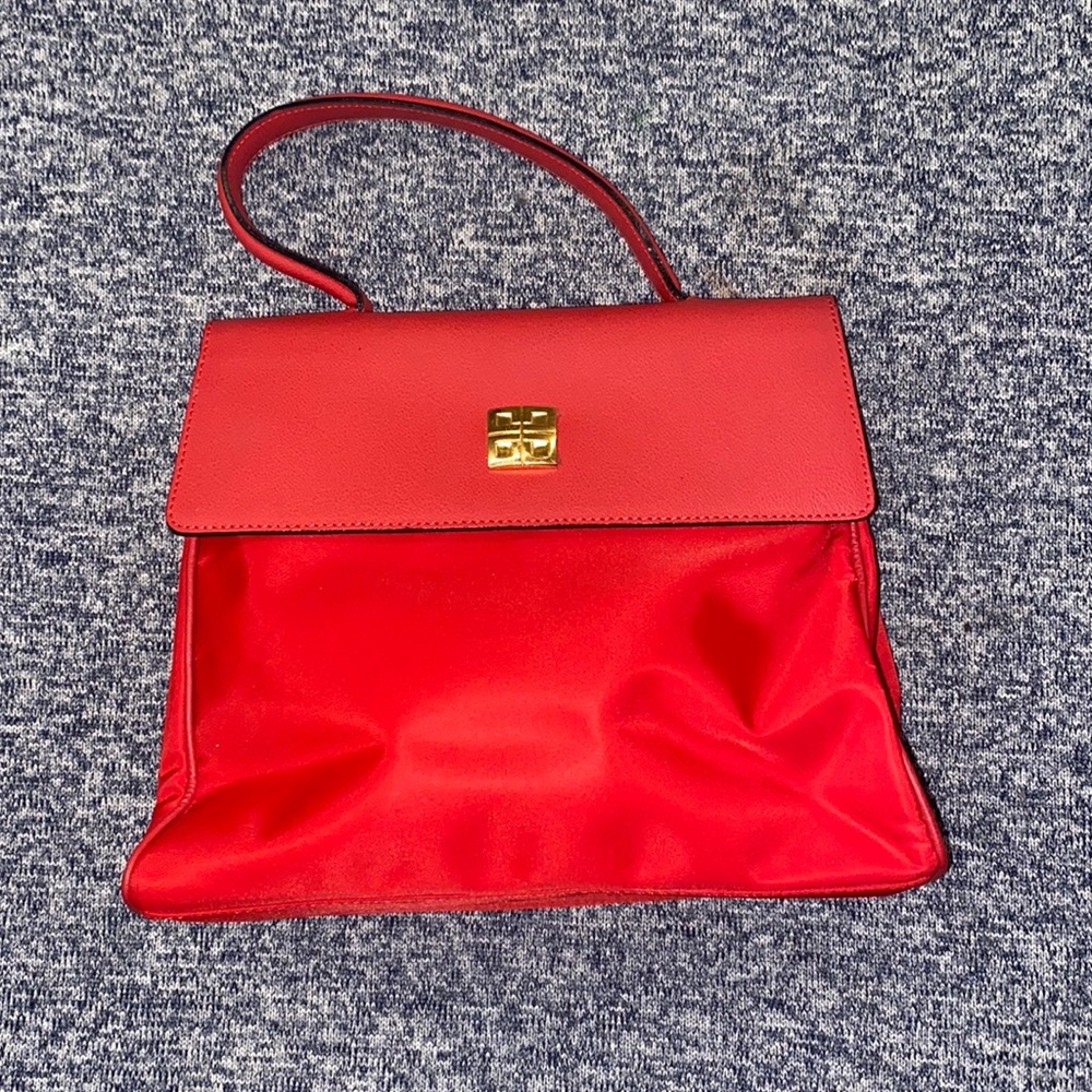 Red Women's Top-Handle Bag - Classic Structured Style